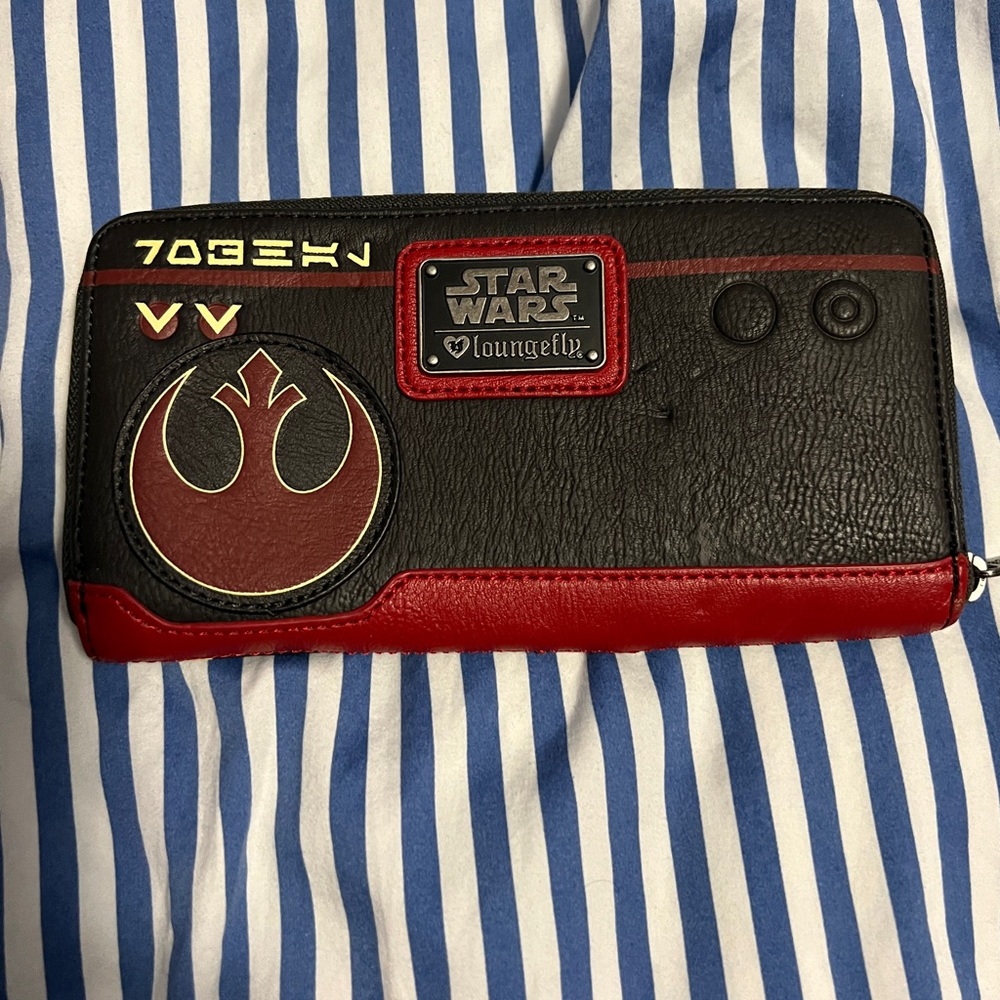 Loungefly Star Wars Rebel Zippered Wallet